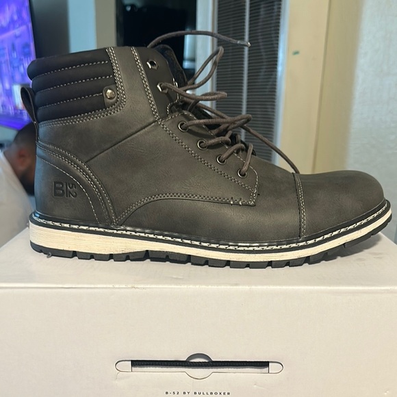 Men's Gray Boots - Picture 1 of 3